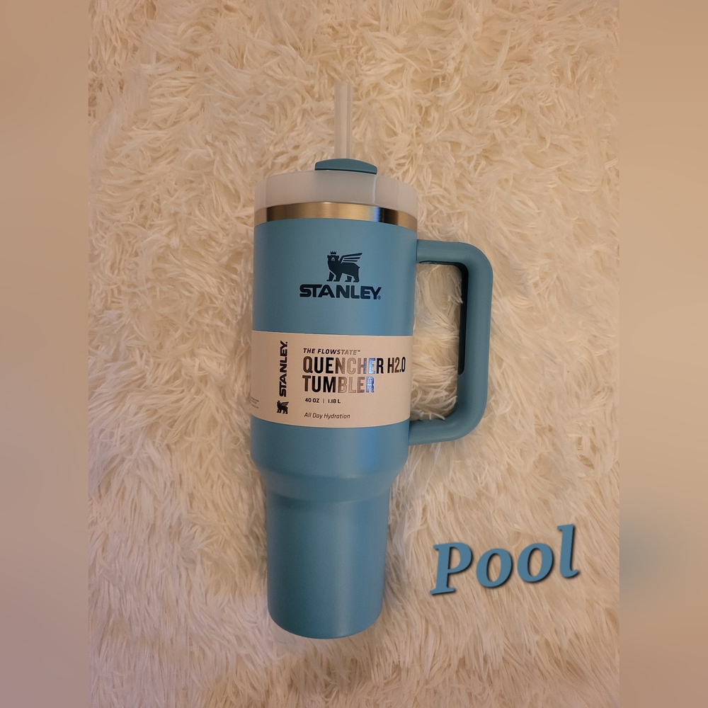 NIB STANLEY 40OZ QUENCHER H2.0 FLOWSTATE TUMBLER ~ POOL